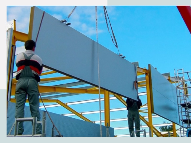 Монтаж сэндвич-панелей в Чайковском от 607 руб.